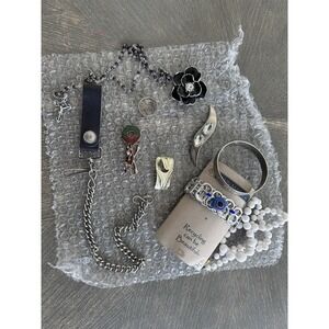 Miscellaneous Lot of Various Vintage Costume Jewelry